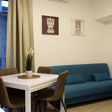 La Casa Di Carta Al Duomo Apartment Catania Luaran gambar